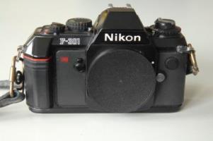 Nikon F 301